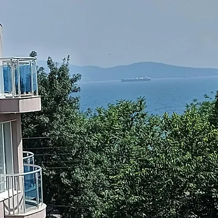 до морето Burgas Stad